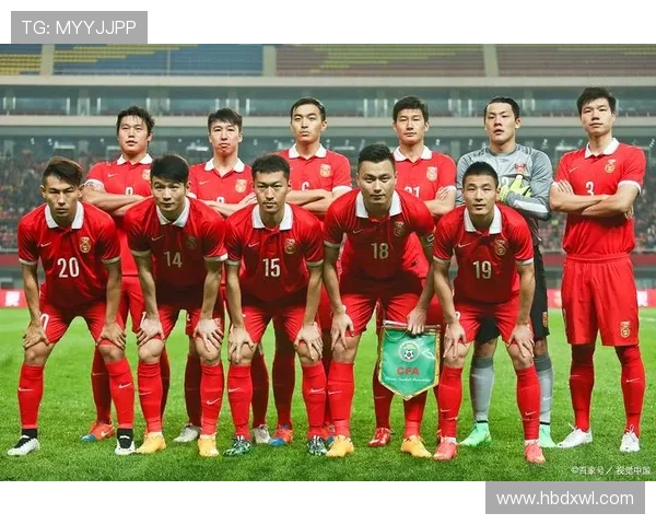 中国男足迎逆转胜利全场激情四射年轻球员展现无畏拼搏精神